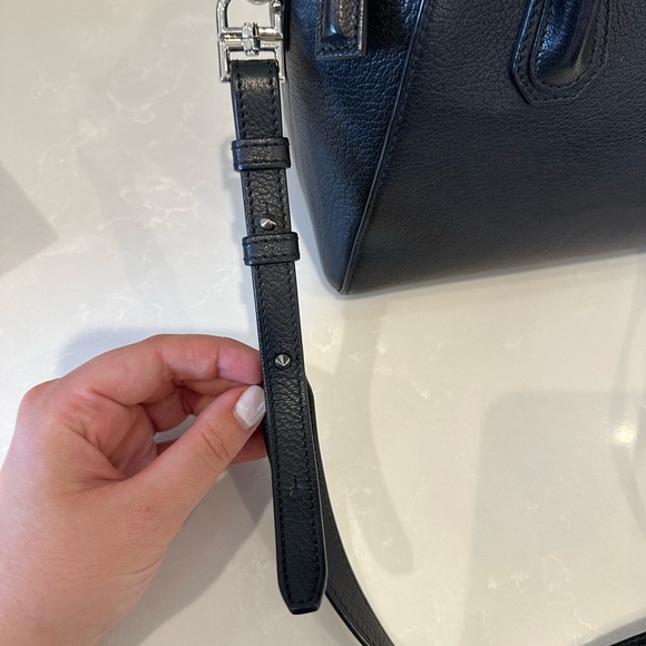 Authentic black mini Givenchy antigona with crossbody strap - Picture 7 of 7